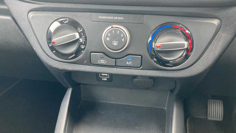 Hyundai i10 1.2 MPi SE Connect 5dr Petrol Hatchback